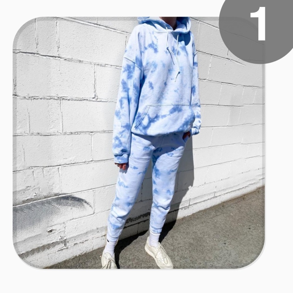 Blue Tie Dye sweatsuit set never worn size large.
